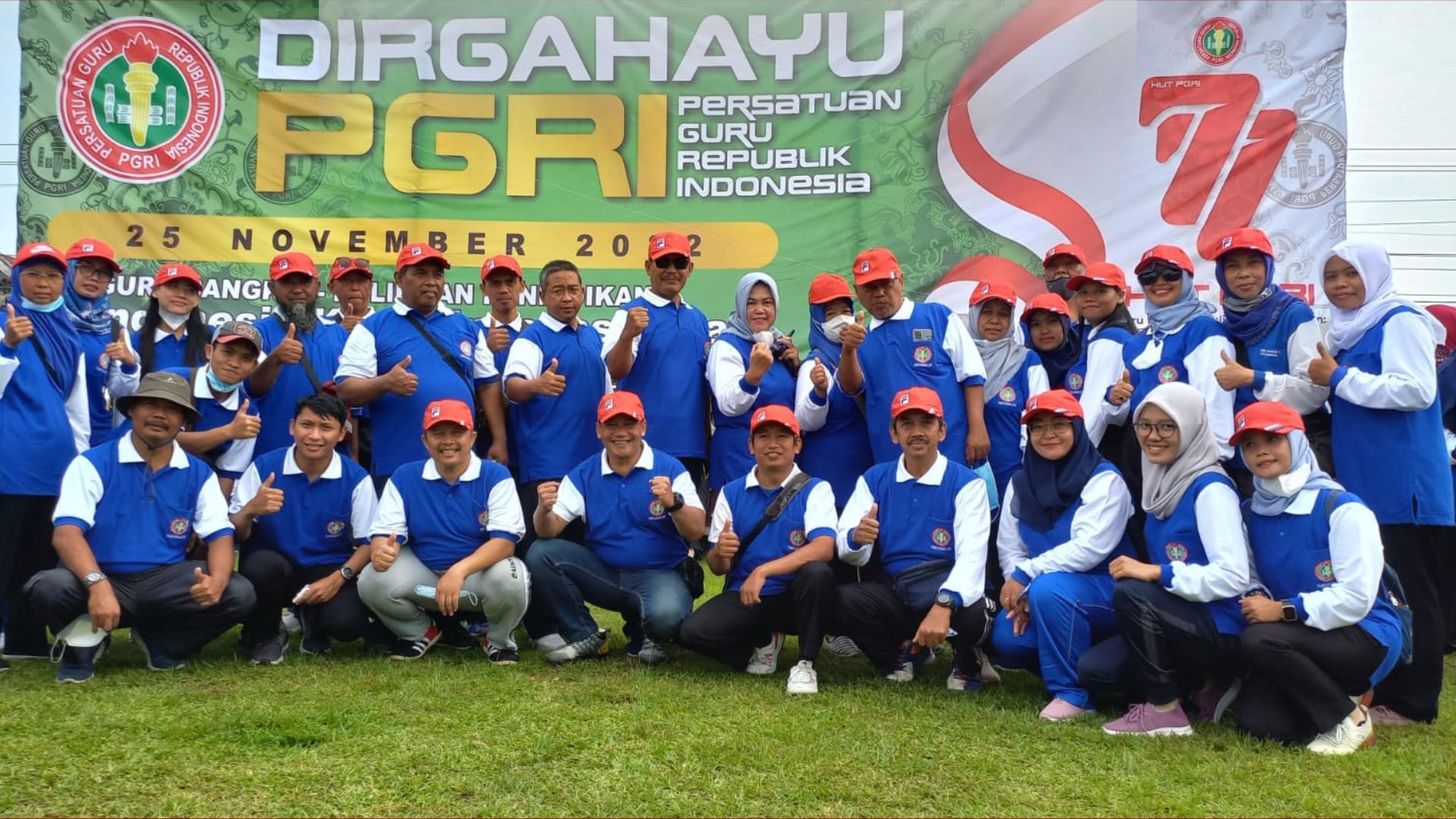 Jalan Sehat Peringatan HUT PGRI Ke-77