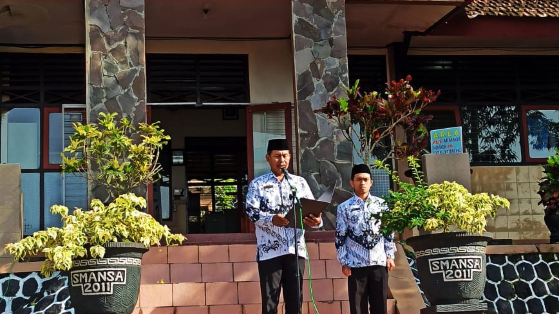 Upacara Peringatan Hari Guru Nasional Tahun 2022